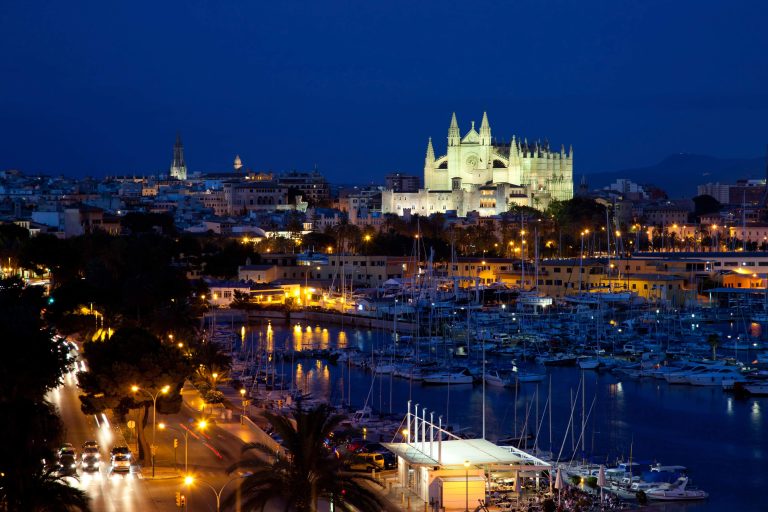view-of-palma-de-mallorca-with-cathedral-santa-mar-2021-08-26-18-36-59-utc